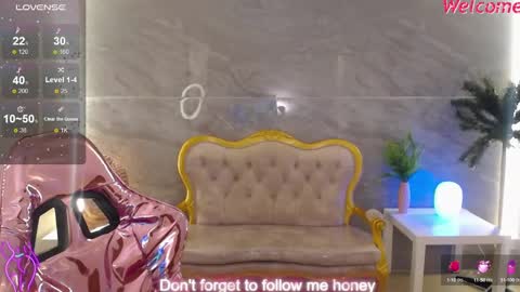 Snapshot of lilith_petit_sub chatting on February 23, 1:13 pm Lilith  online show from February 23, 1:13 pm