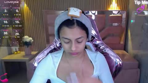 Snapshot of lilith_petit_sub chatting on February 11, 12:58 pm Lilith  online show from February 11, 12:58 pm