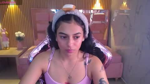 Snapshot of lilith_petit_sub chatting on February 25, 1:53 pm Lilith  online show from February 25, 1:53 pm