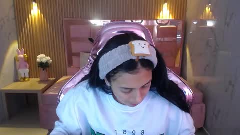 Snapshot of lilith_petit_sub chatting on March 8, 3:16 am Lilith  online show from March 8, 3:16 am