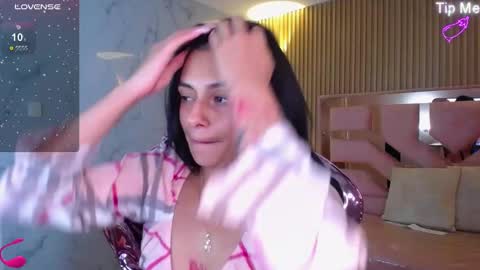 Snapshot of lilith_petit_sub chatting on January 29, 11:04 pm Lilith  online show from January 29, 11:04 pm