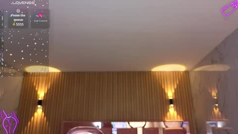 Snapshot of lilith_petit_sub chatting on September 19, 3:49 am Lilith  online show from September 19, 3:49 am