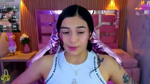 Snapshot of lilith_petit_sub chatting on October 19, 5:20 am Lilith  online show from October 19, 5:20 am