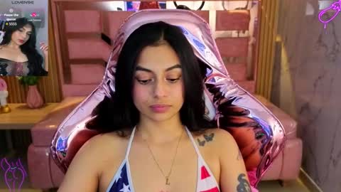 Snapshot of lilith_petit_sub chatting on October 9, 4:49 am Lilith  online show from October 9, 4:49 am