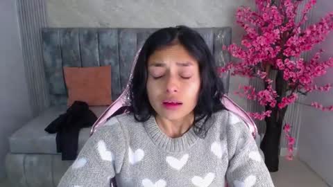 Snapshot of lilith_petit_sub chatting on January 28, 12:43 pm Lilith  online show from January 28, 12:43 pm