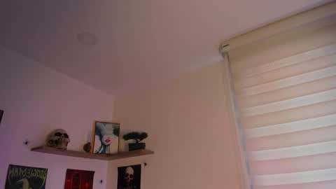 Lilith Salvatore online show from October 20, 12:08 pm