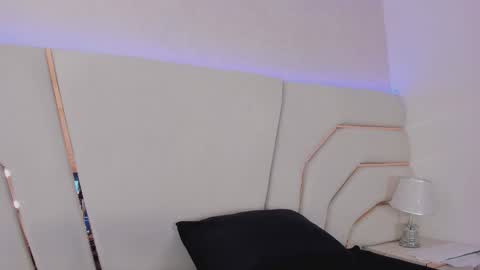 Snapshot of lilith_vael chatting on October 19, 6:43 pm online show from October 19, 6:43 pm