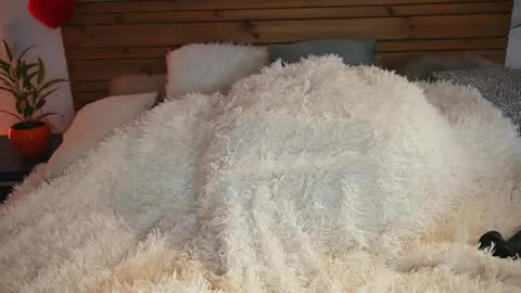 Lill Dayna online show from April 25, 1:41 pm