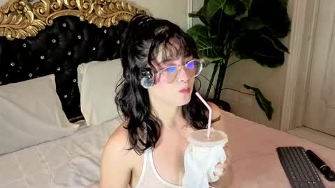 lillianderson -  Next stream start at 0700hs GTM-3 online show from April 1, 1:41 pm