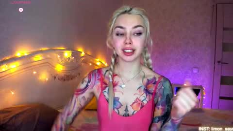 LilliMoore online show from February 27, 11:59 pm