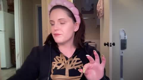 lilly_adams88 online show from February 19, 10:53 pm