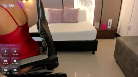 L I L L Y online show from March 3, 12:22 pm