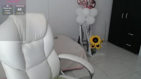 Lilly online show from January 30, 10:41 pm