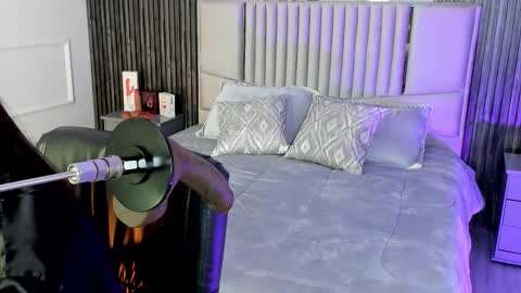 Lilly Ortiz online show from November 14, 8:20 pm