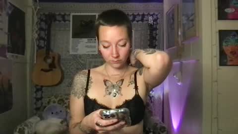 Lilpeachykeenn online show from January 15, 2:49 am