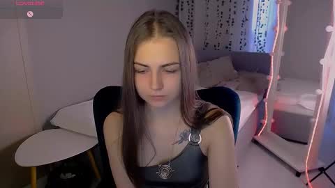 lilu__moon online show from December 18, 7:13 am