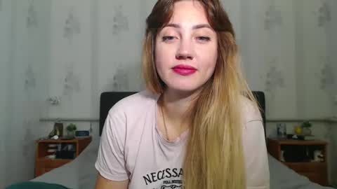 lilu_cute25 online show from November 8, 11:10 pm