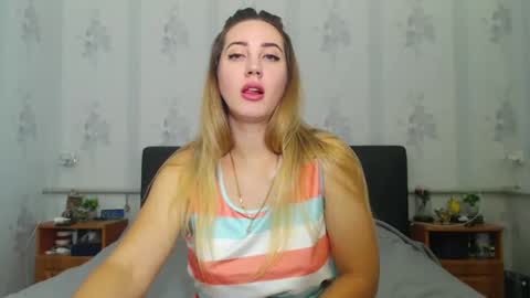 lilu_cute25 online show from November 30, 9:41 pm