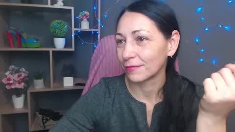 lilugrants online show from November 7, 7:30 pm