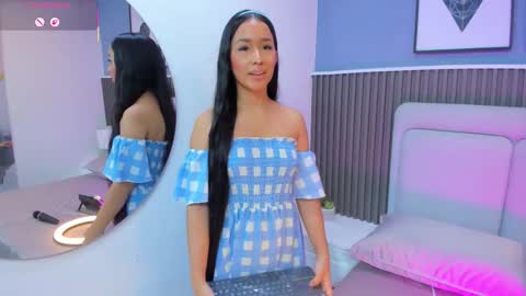 Snapshot of lily__star chatting on October 20, 4:37 am lily online show from October 20, 4:37 am