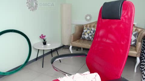 Lily online show from January 10, 1:52 pm