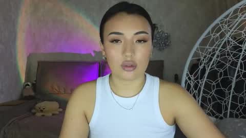 Lily online show from November 5, 7:24 am