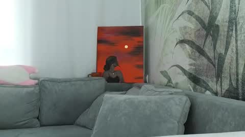 Lily online show from March 12, 7:24 am