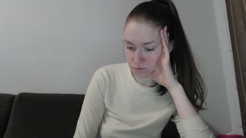 lily_love_x online show from May 29, 6:33 am