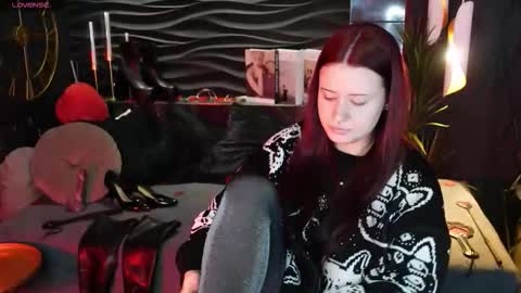 Lily online show from February 19, 7:08 am