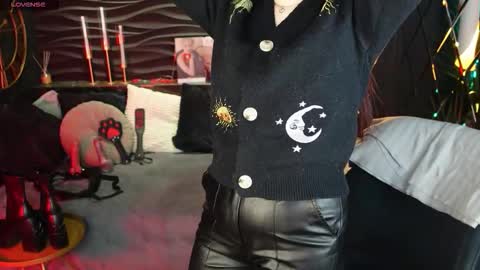 Lily online show from March 24, 7:03 am