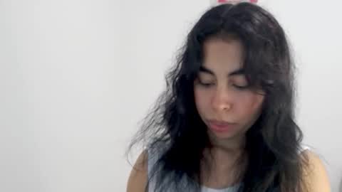 Lily Roberts online show from February 12, 12:45 am