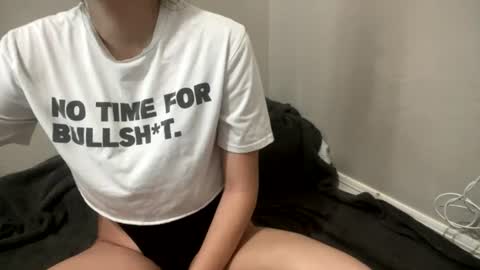 lily_slut420071 online show from July 13, 11:11 am
