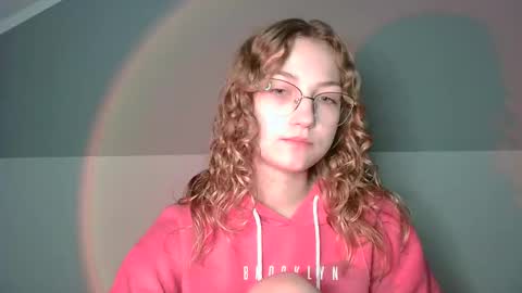 small lily online show from September 14, 3:32 pm