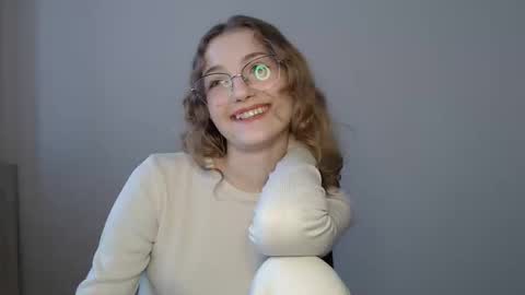 small lily online show from March 9, 1:25 pm