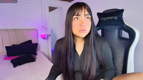 lily_waist online show from October 4, 11:05 am