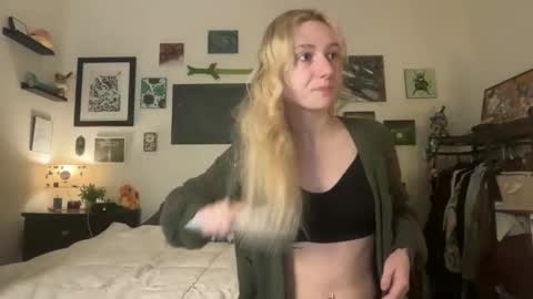 lilybrown07 online show from February 3, 8:23 pm