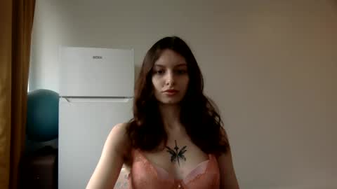 lilycandy_ online show from March 12, 7:24 am