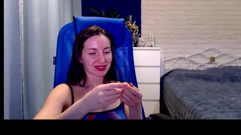 Lily online show from December 23, 10:30 am