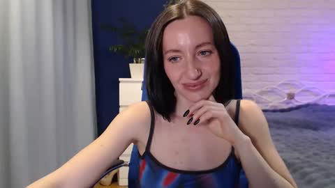 Lily online show from October 19, 7:43 am