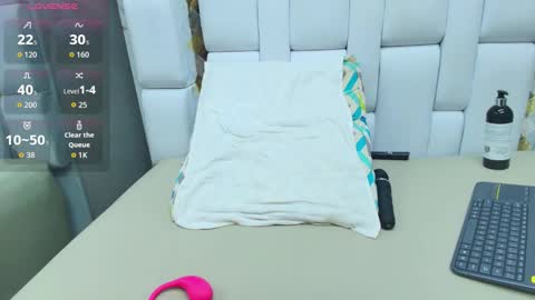 Im Lily  online show from October 11, 5:59 pm