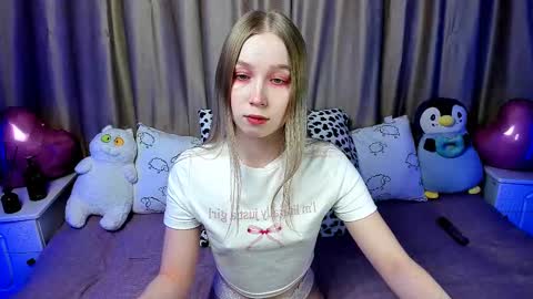 Snapshot of lilystarlight chatting on February 14, 3:22 am Lilian online show from February 14, 3:22 am