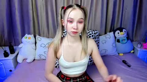Snapshot of lilystarlight chatting on February 21, 3:23 am Lilian online show from February 21, 3:23 am