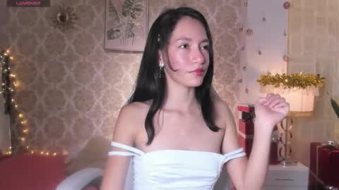 Lilyy online show from December 4, 9:26 pm