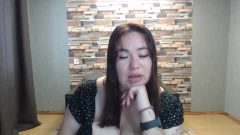 Snapshot of limalagris chatting on October 12, 8:17 am busty princess online show from October 12, 8:17 am