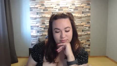 Snapshot of limalagris chatting on October 4, 7:25 am busty princess online show from October 4, 7:25 am