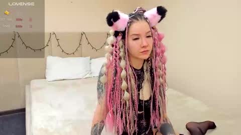 lina_moony online show from November 19, 2:11 am