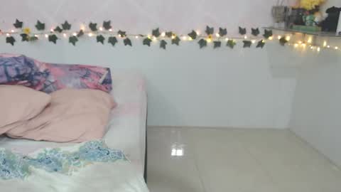 LINA SANCHEZ online show from October 2, 1:49 pm