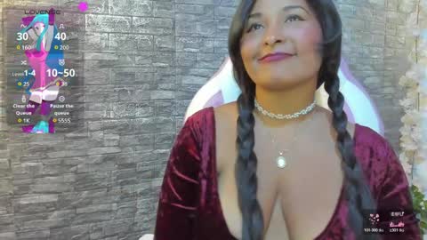LINA SANCHEZ online show from April 9, 9:20 pm