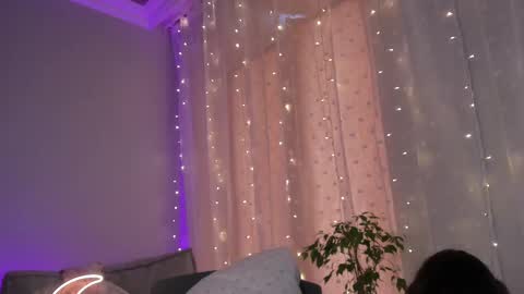 Sophia online show from March 4, 8:02 am