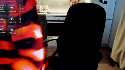 Lina 3  1715622743 online show from December 27, 9:50 am